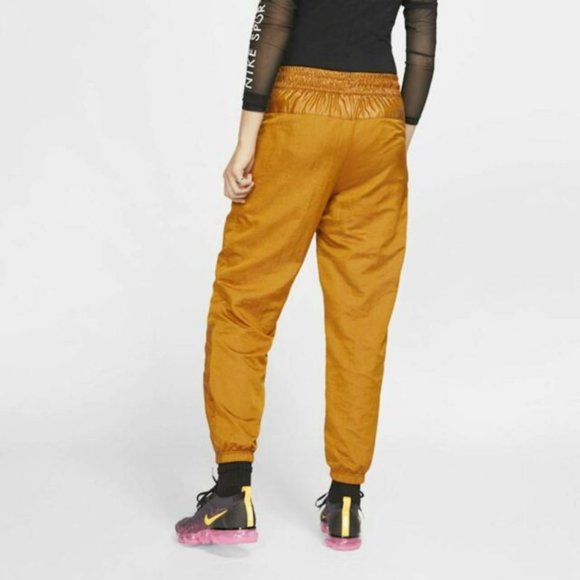 Nike Sportswear Women's Cargo Pants - Picture 4 of 8